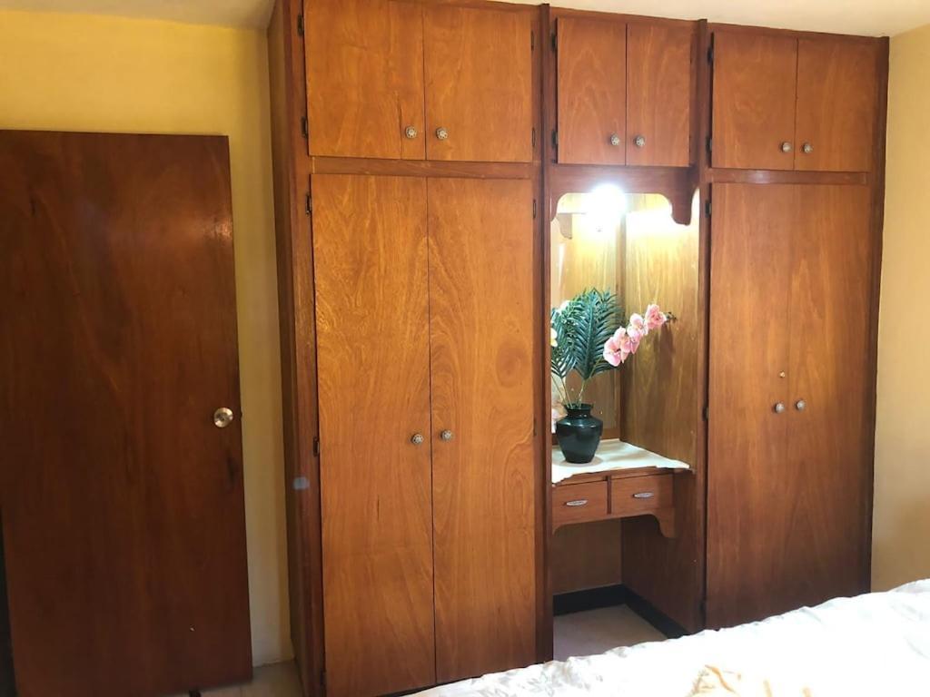 Вилла Donamae 2 Story Barbados House Бриджтаун Экстерьер фото