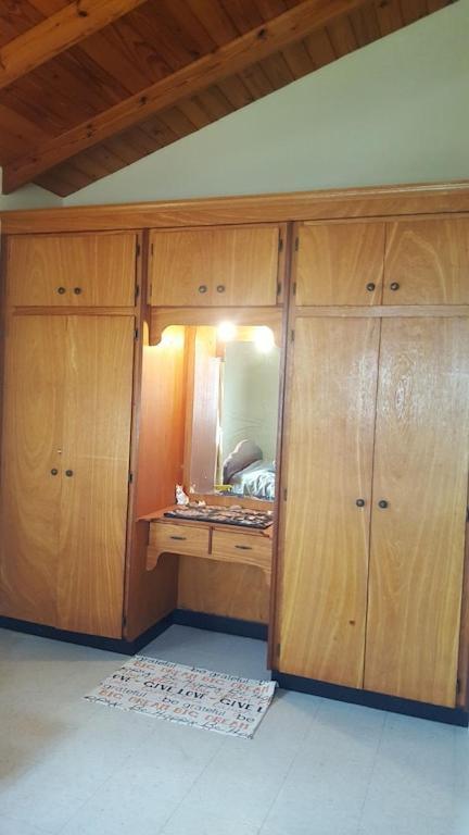 Вилла Donamae 2 Story Barbados House Бриджтаун Экстерьер фото