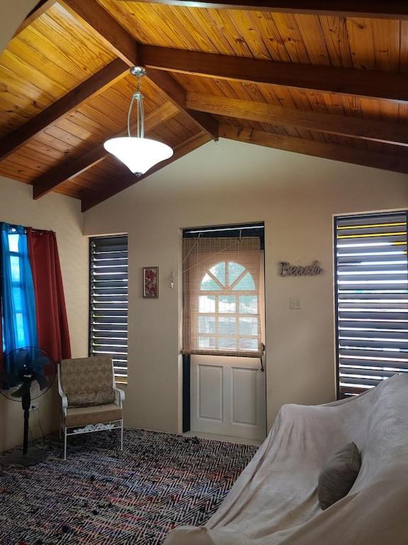 Вилла Donamae 2 Story Barbados House Бриджтаун Экстерьер фото